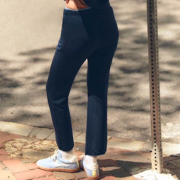 Anthropology Stateside Fleece Cropped Sweatpants - Picture 4 of 15